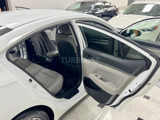 Hyundai Elantra 2017, 217,000 km - 2.0 l - Bakı