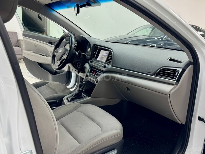 Hyundai Elantra 2017, 217,000 km - 2.0 l - Bakı