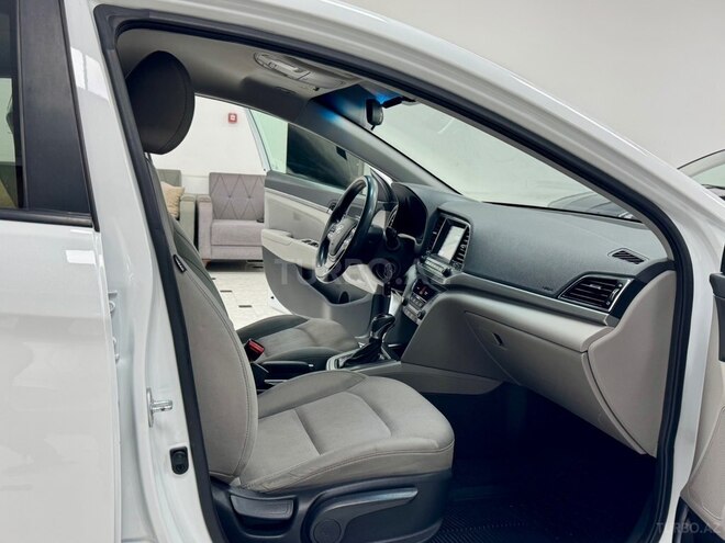 Hyundai Elantra 2017, 217,000 km - 2.0 l - Bakı