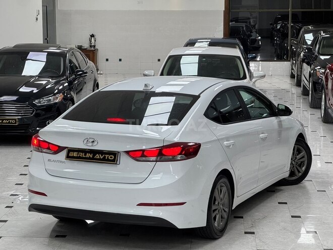 Hyundai Elantra 2017, 217,000 km - 2.0 l - Bakı