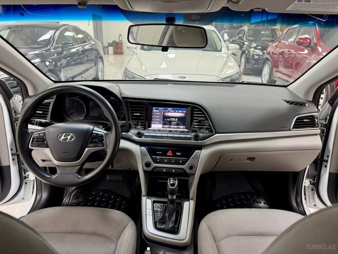 Hyundai Elantra 2017, 217,000 km - 2.0 l - Bakı