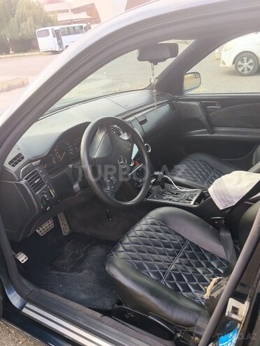 Mercedes E 230 1997, 330,000 km - 2.3 l - Mingəçevir