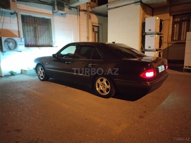 Mercedes E 220 1999, 700,000 km - 2.2 l - Bakı