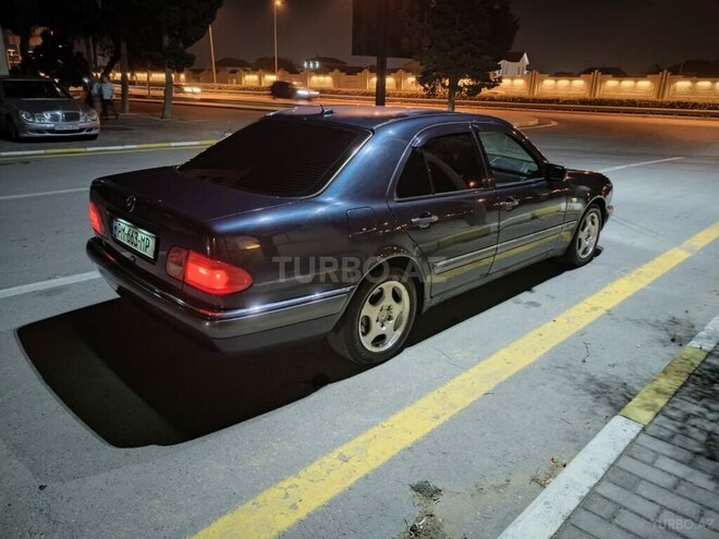 Mercedes E 220 1999, 700,000 km - 2.2 l - Bakı