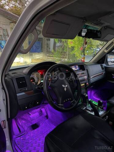Mitsubishi Pajero 2008, 202,500 km - 3.0 l - Bakı