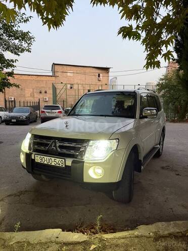 Mitsubishi Pajero 2008, 202,500 km - 3.0 l - Bakı