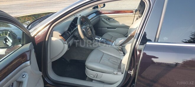 Audi A8 2008, 500,000 km - 3.0 l - Astara