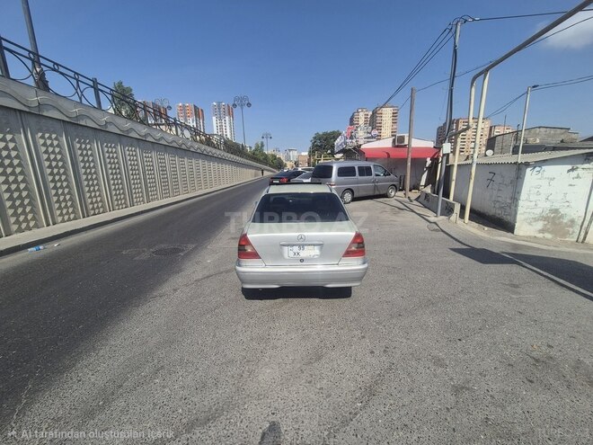 Mercedes C 220 1996, 302,000 km - 2.2 l - Bakı