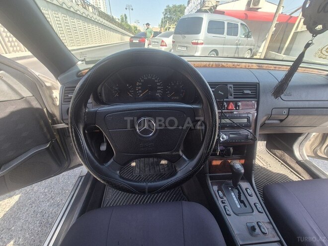 Mercedes C 220 1996, 302,000 km - 2.2 l - Bakı