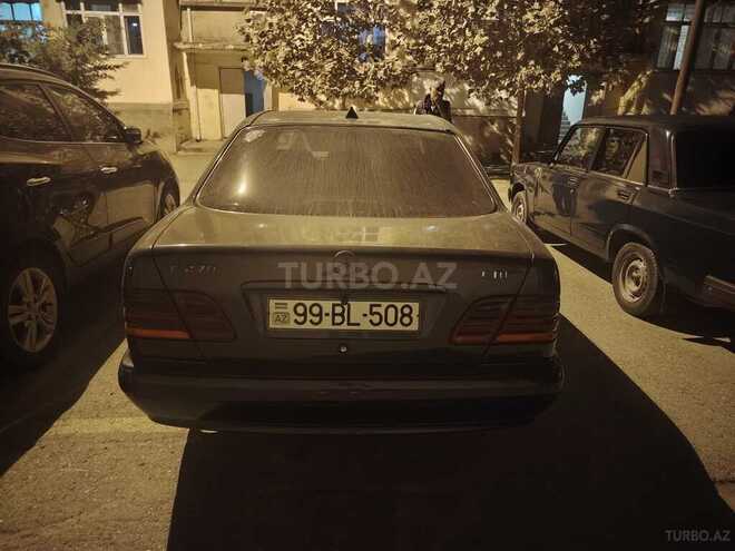 Mercedes E 270 1999, 294,000 km - 2.7 l - Sumqayıt