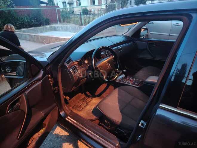 Mercedes E 270 1999, 294,000 km - 2.7 l - Sumqayıt