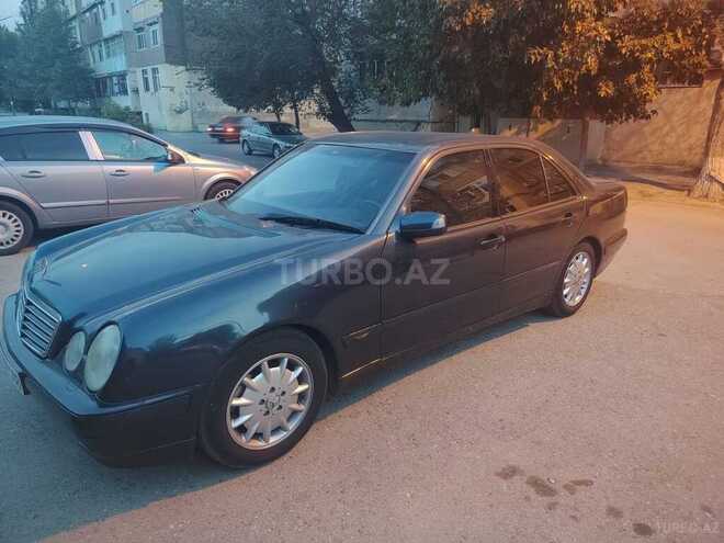 Mercedes E 270 1999, 294,000 km - 2.7 l - Sumqayıt