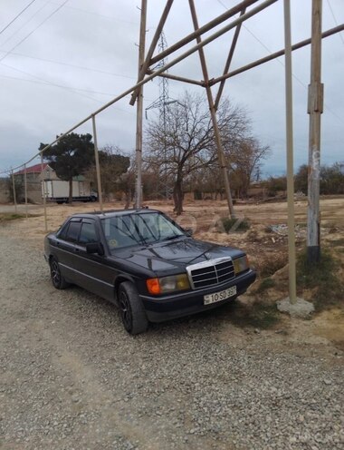 Mercedes 190 1991, 480,000 km - 1.8 l - Qusar