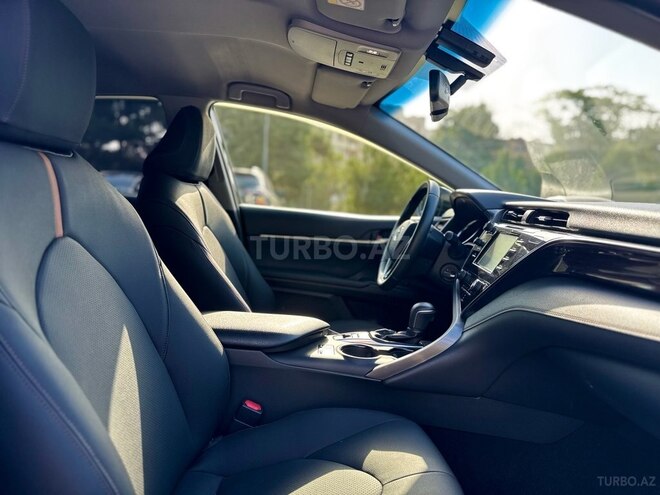 Toyota Camry 2021, 130,000 km - 2.5 л - Bakı