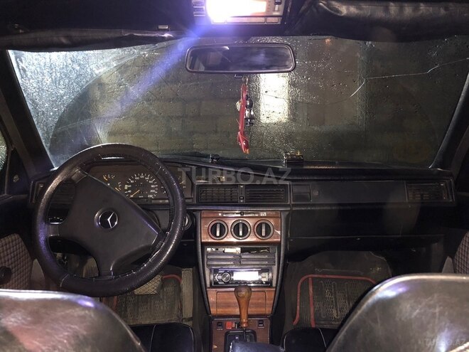 Mercedes 190 1991, 480,000 km - 1.8 l - Qusar
