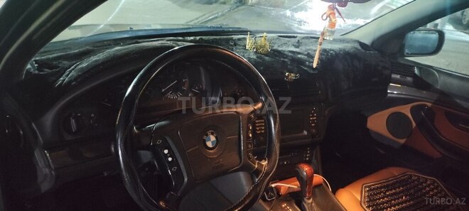 BMW 528 1997, 157,000 km - 2.8 l - Sumqayıt