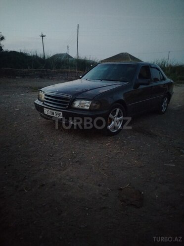 Mercedes C 220 1994, 447,000 km - 2.2 l - Yevlax