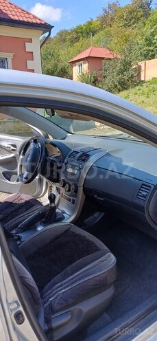 Toyota Corolla 2008, 210,000 km - 1.4 l - Quba