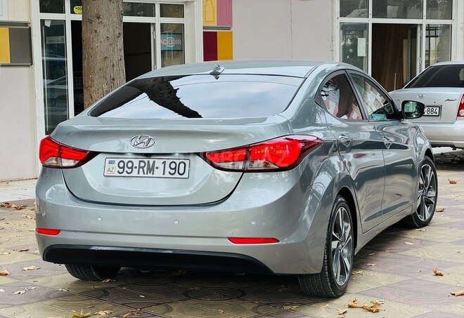 Hyundai Elantra 2015, 289,682 km - 1.8 л - Ağdaş