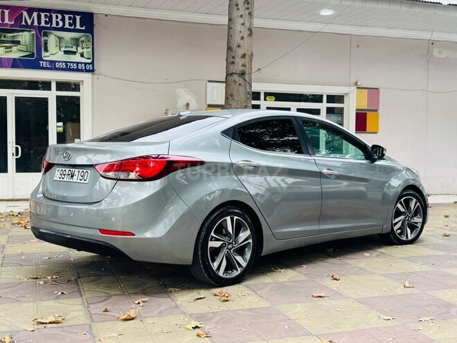 Hyundai Elantra 2015, 289,682 km - 1.8 л - Ağdaş
