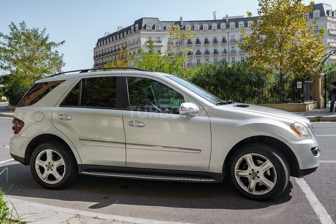 Mercedes ML 350 4MATIC 2006, 330,000 km - 3.5 l - Bakı