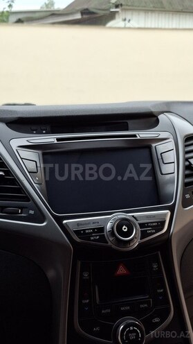 Hyundai Avante 2015, 228,133 km - 1.6 l - Ucar