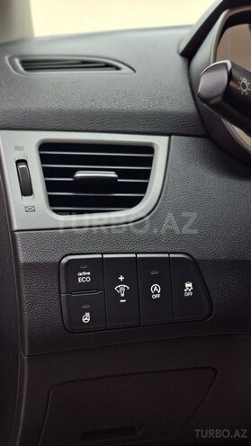 Hyundai Avante 2015, 228,133 km - 1.6 l - Ucar