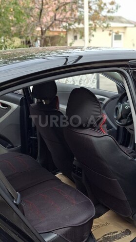 Hyundai Avante 2015, 228,133 km - 1.6 l - Ucar