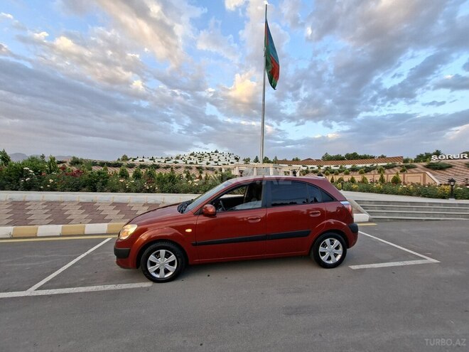 Kia Rio 2005, 276,000 km - 1.5 l - Naxçıvan
