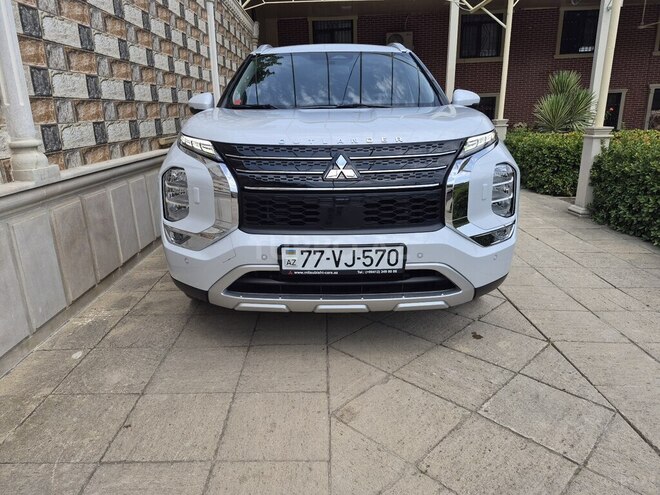 Mitsubishi Outlander 2025, 5,800 km - 2.5 l - Şirvan
