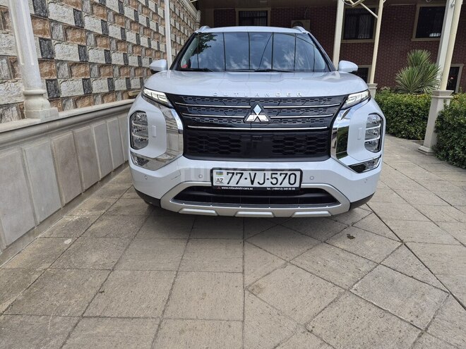 Mitsubishi Outlander 2025, 5,800 km - 2.5 l - Şirvan