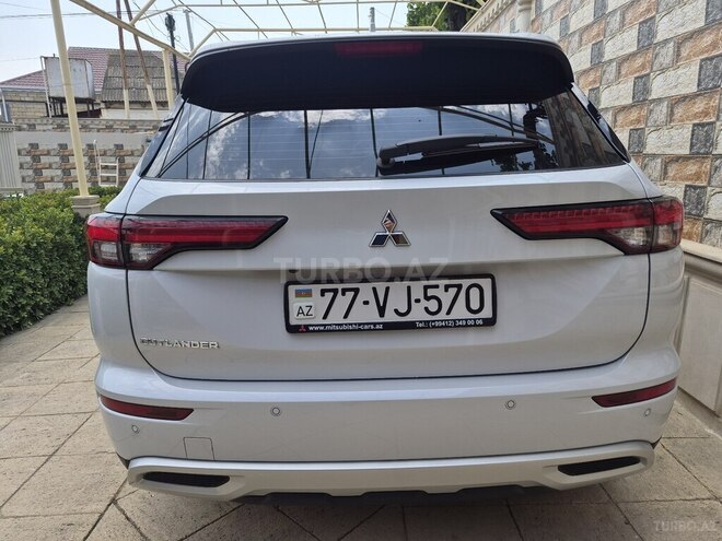 Mitsubishi Outlander 2025, 5,800 km - 2.5 l - Şirvan