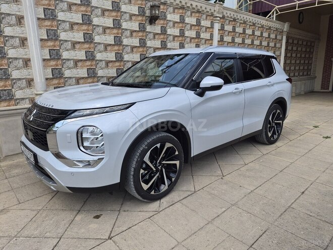 Mitsubishi Outlander 2025, 5,800 km - 2.5 l - Şirvan