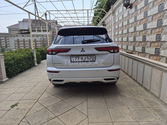 Mitsubishi Outlander 2025, 5,800 km - 2.5 l - Şirvan