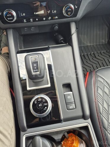 Mitsubishi Outlander 2025, 5,800 km - 2.5 l - Şirvan