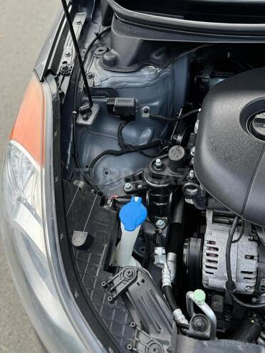 Hyundai Elantra 2013, 201,759 km - 1.8 l - Mingəçevir