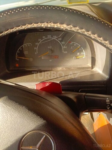 Mercedes  1999, 648,953 km - 2.1 l - Ucar