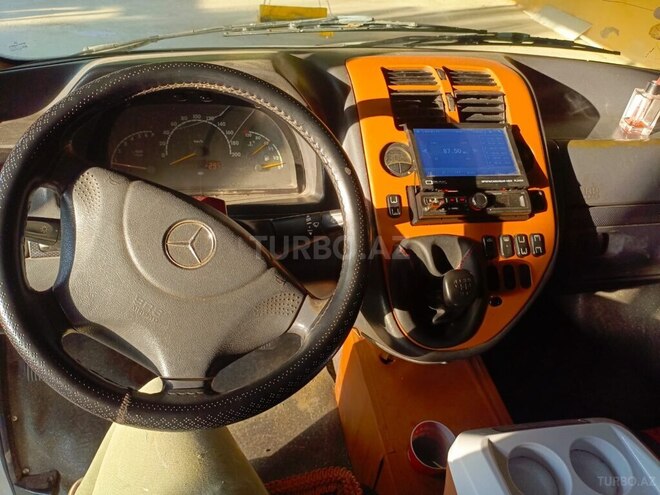 Mercedes  1999, 648,953 km - 2.1 l - Ucar