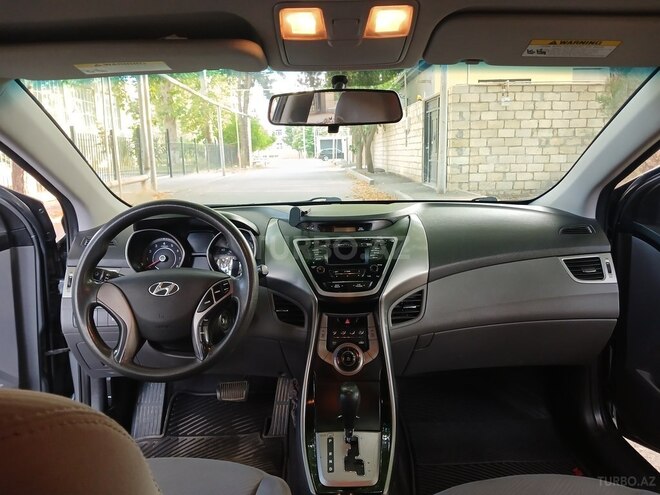 Hyundai Elantra 2013, 201,759 km - 1.8 l - Mingəçevir