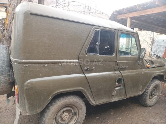 UAZ 469 1998, 15,213 km - 2.4 l - Quba