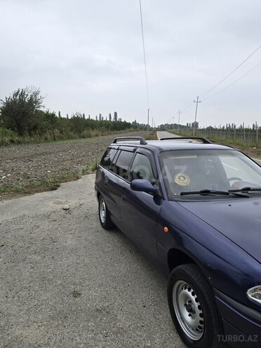 Opel Astra 1996, 250,000 km - 1.8 l - Quba