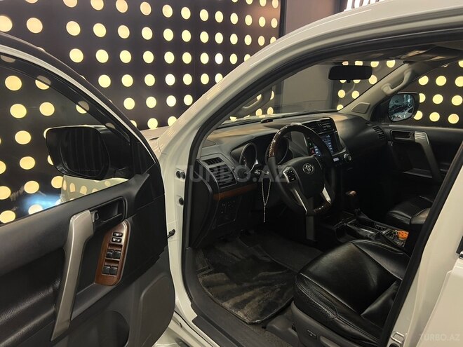Toyota Land Cruiser Prado 2010, 216,000 km - 2.7 л - Bakı