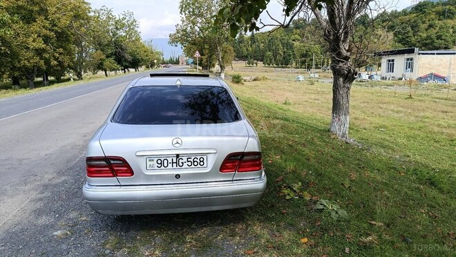 Mercedes E 280 1996, 500,000 km - 2.8 l - Qax