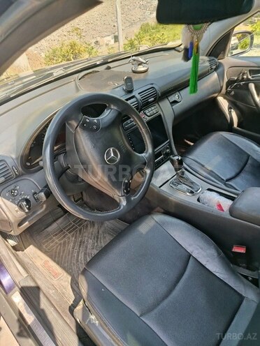 Mercedes C 320 2001, 230,000 km - 3.2 л - Qax