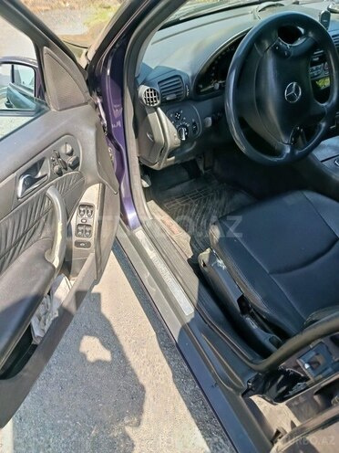 Mercedes C 320 2001, 230,000 km - 3.2 л - Qax