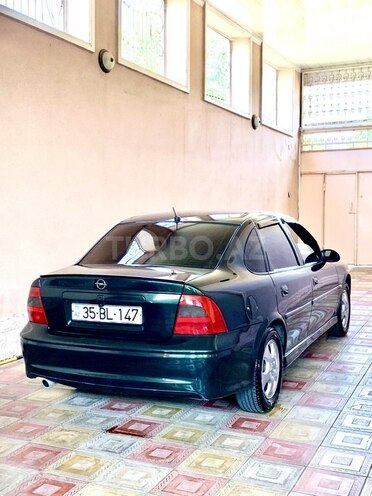 Opel Vectra 2000, 295,600 km - 1.6 l - Qazax