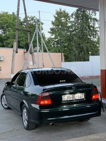 Opel Vectra 2000, 295,600 km - 1.6 l - Qazax