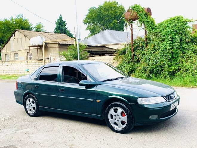 Opel Vectra 2000, 295,600 km - 1.6 l - Qazax