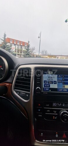 Jeep Grand Cherokee 2011, 235,000 km - 3.6 l - Quba