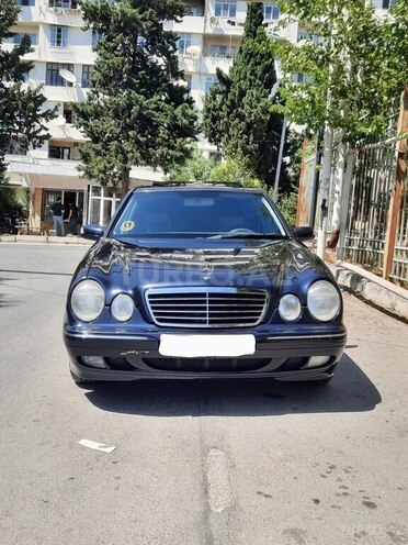 Mercedes E 240 2001, 299,999 km - 2.4 l - Bakı